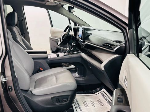 Certified 2024 Toyota Sienna XLE w/ XLE Plus Package image 7