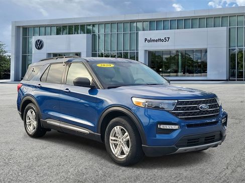 Used 2020 Ford Explorer XLT w/ Equipment Group 202A image 3