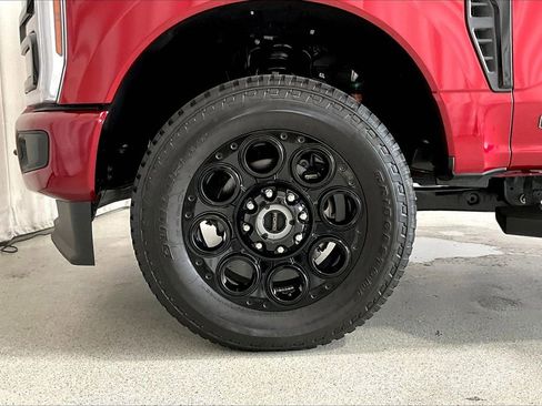 Certified 2025 Ford F250 Lariat w/ Black Appearance Package AWD/4WD image 8