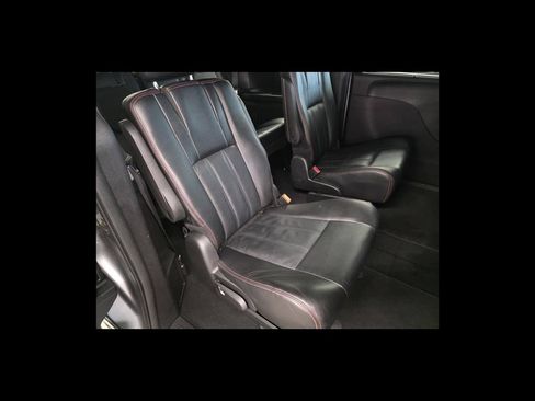 Used 2019 Dodge Grand Caravan GT FWD image 19