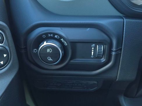 New 2026 Jeep Gladiator Mojave image 28