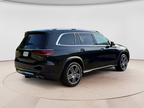 Used 2024 Mercedes-Benz GLS 450 4MATIC image 5