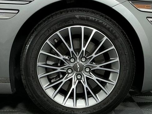 Used 2022 Genesis G80 2.5T image 8