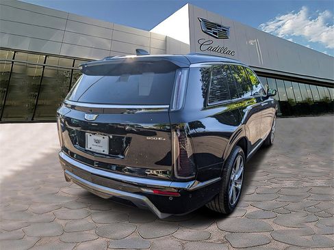 New 2026 Cadillac Vistiq Luxury image 4