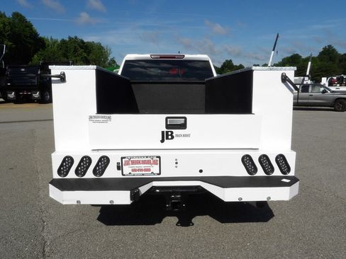 Used 2025 Chevrolet Silverado 3500 W/T w/ WT/CX Safety Package AWD/4WD image 6