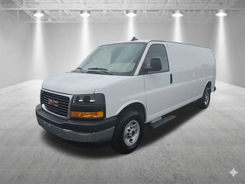 Used 2024 GMC Savana 3500 Extended w/ Driver Convenience Package RWD image 8