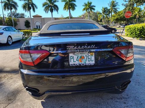 Used 2015 Maserati GranTurismo Sport image 9