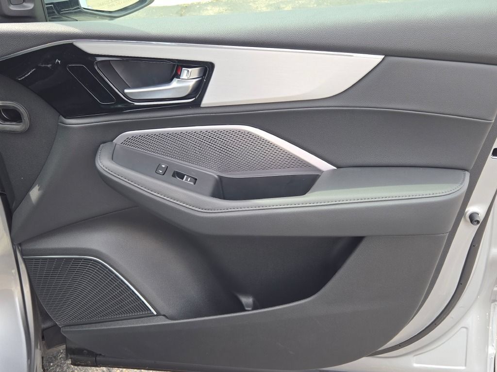 New 2026 Acura MDX SH-AWD image 12
