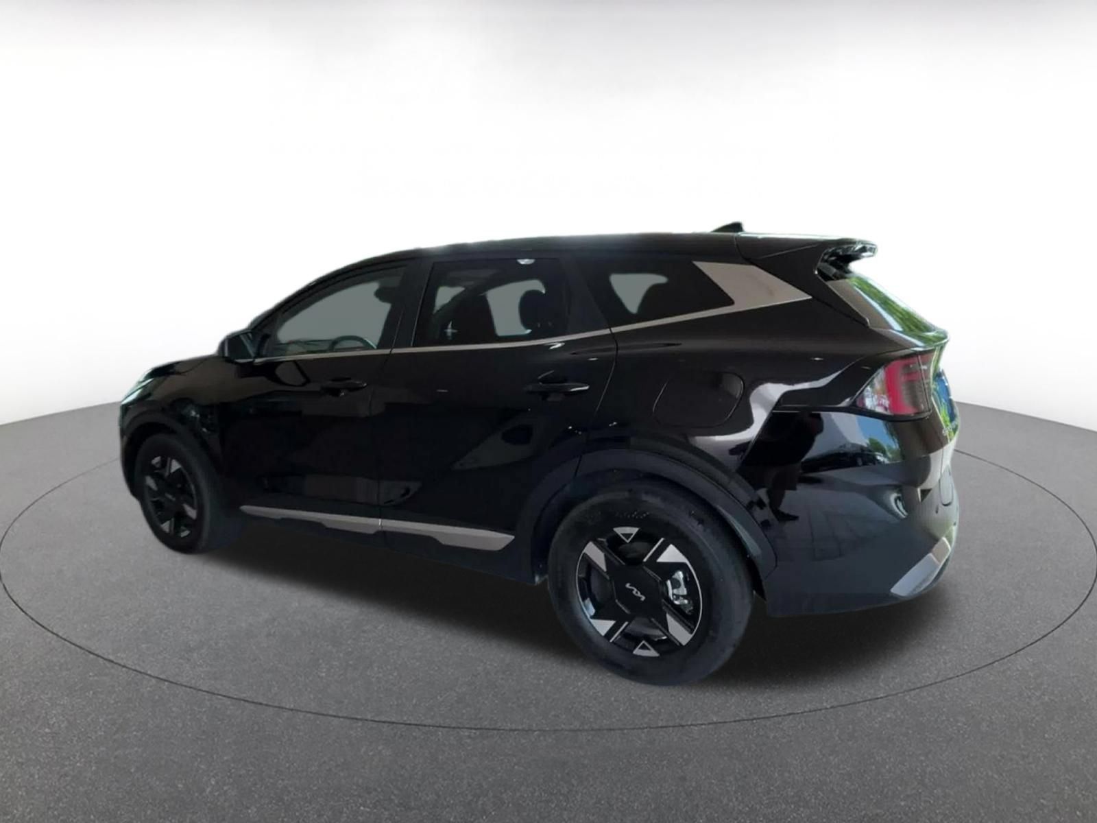 Used 2026 Kia Sportage LX FWD image 9