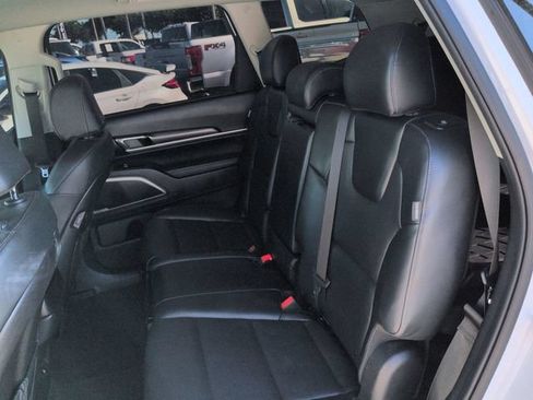 Used 2025 Kia Telluride LX FWD image 13