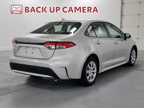 Used 2022 Toyota Corolla LE image 9