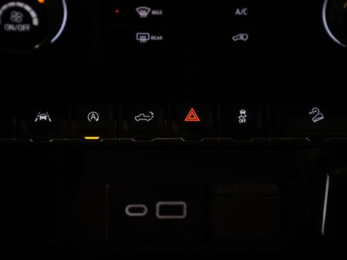 Used 2022 Chevrolet Silverado 1500 Custom Trail Boss image 23