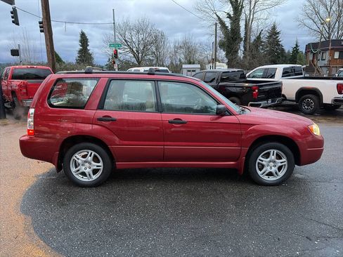Used 2006 Subaru Forester 2.5X w/ Popular Equipment Group 1F image 8