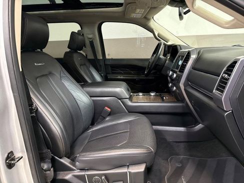 Used 2018 Ford Expedition Platinum image 62