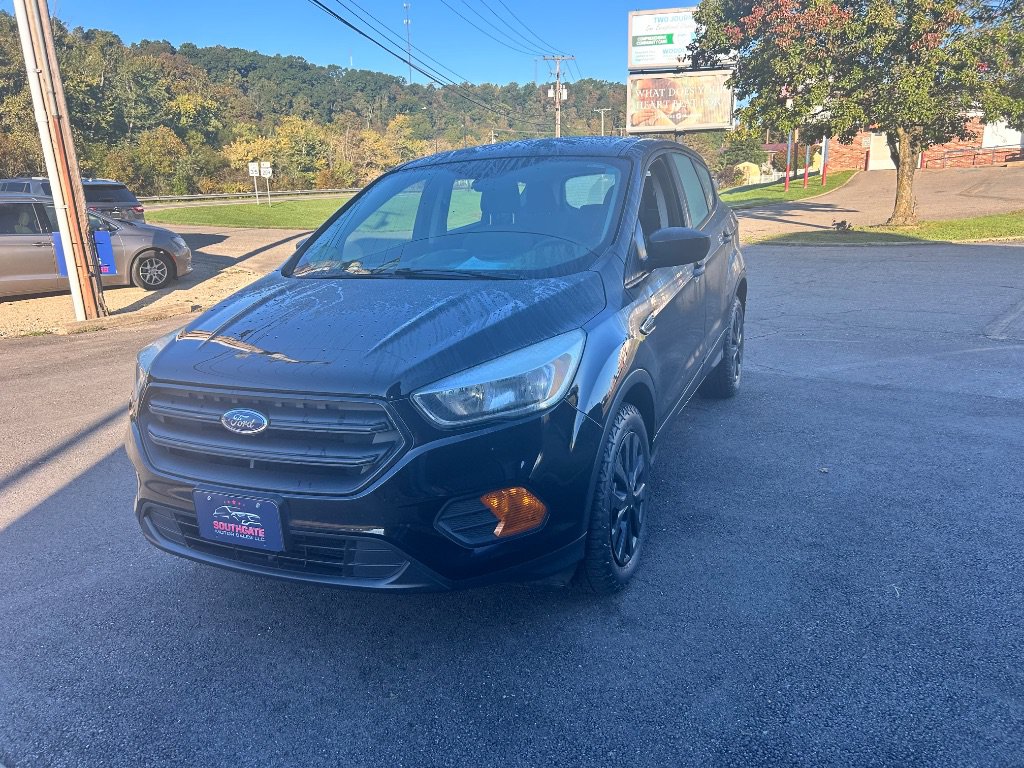 Used 2017 Ford Escape S FWD image 1