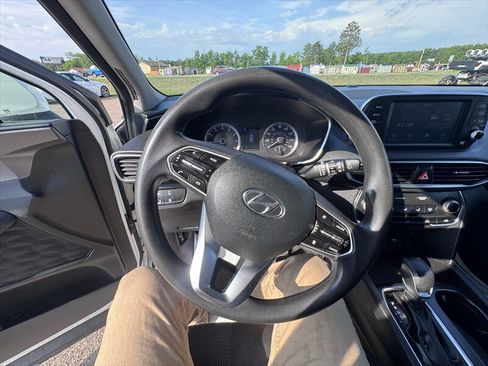 Used 2019 Hyundai Santa Fe SE AWD/4WD image 13