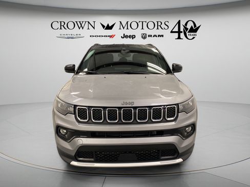 Used 2023 Jeep Compass Limited AWD/4WD image 10