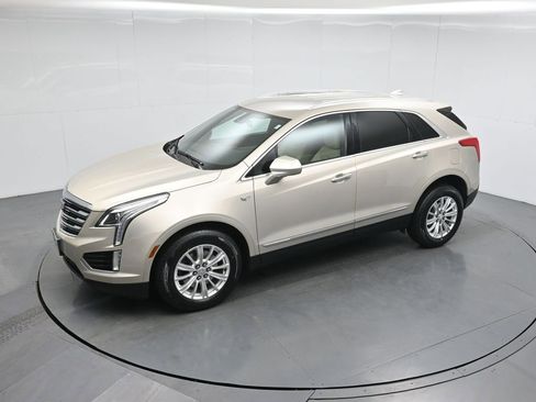 Used 2017 Cadillac XT5 FWD image 44
