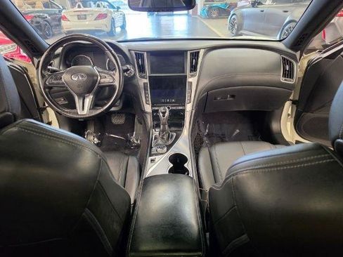 Used 2018 INFINITI Q60 3.0t Luxe w/ Sensory Package 3.0T Luxe AWD/4WD image 10