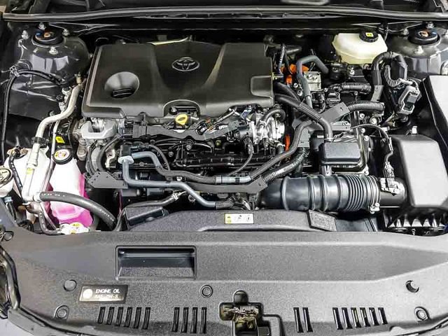 Used 2025 Toyota Camry SE FWD image 30