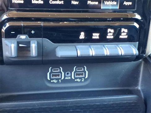 Used 2022 RAM 1500 Laramie w/ Laramie Southwest Edition image 12