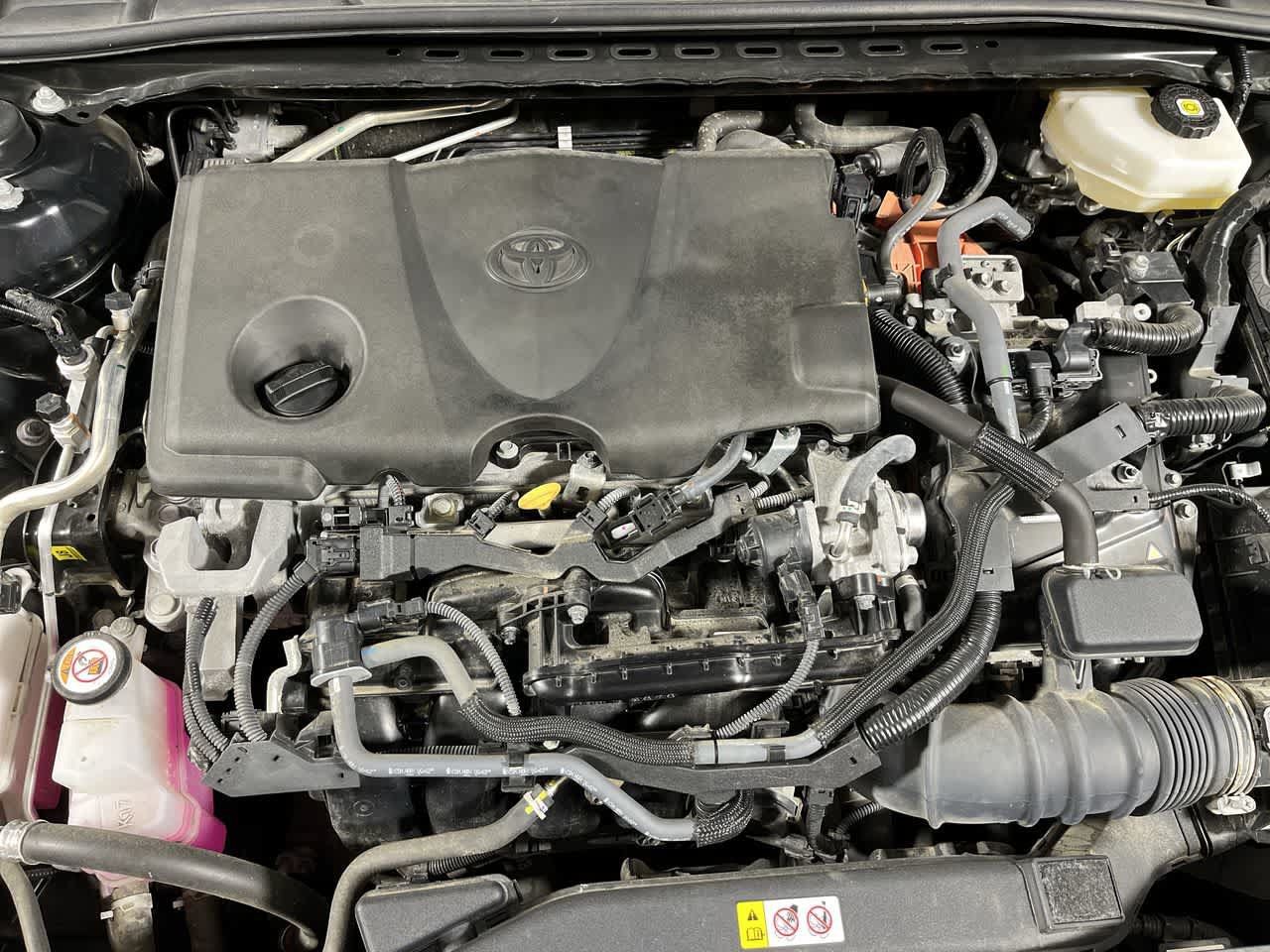 Used 2025 Toyota Camry SE FWD image 12
