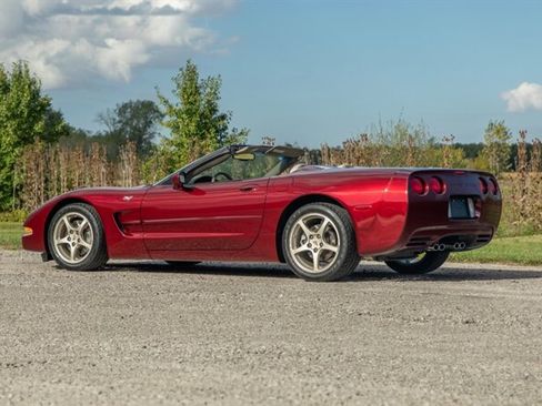 Used 2003 Chevrolet Corvette Convertible w/ Preferred Equipment Group1 image 3