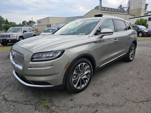Used 2023 Lincoln Nautilus Reserve w/ Equipment Group 201A AWD/4WD image 3