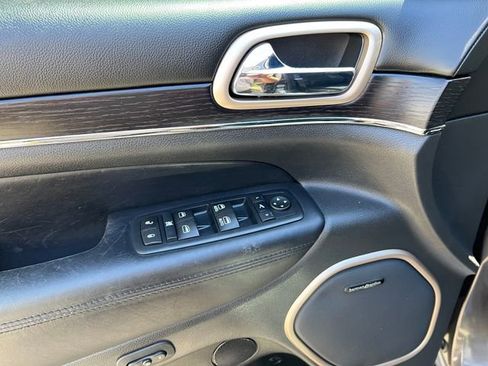 Used 2016 Jeep Grand Cherokee Summit w/ Platinum Series Group AWD/4WD image 11