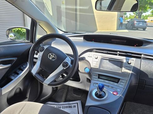 Used 2012 Toyota Prius Two FWD image 8