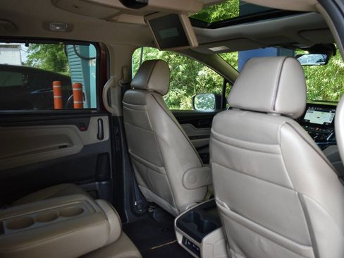 Used 2021 Honda Odyssey Elite image 18