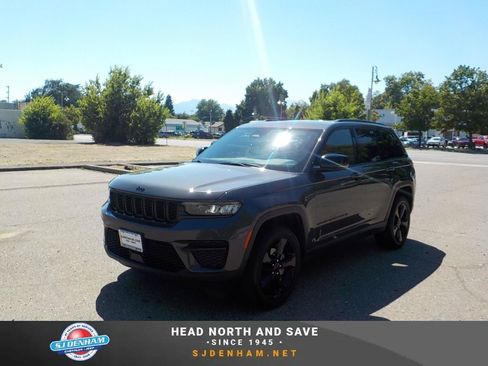 Used 2024 Jeep Grand Cherokee Altitude AWD/4WD image 1