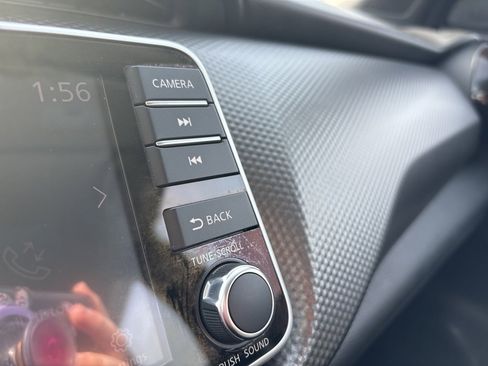 Used 2019 Nissan Kicks SV image 24