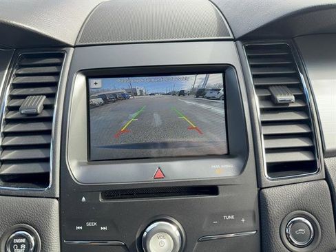 Used 2017 Ford Taurus SEL w/ Equipment Group 201A image 15