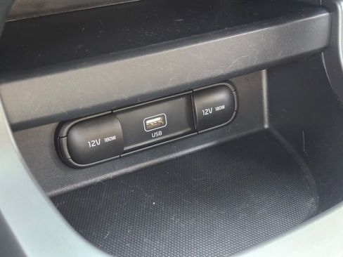 Used 2021 Kia Seltos S AWD/4WD image 25