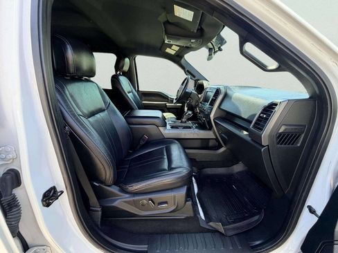 Used 2018 Ford F150 XLT w/ Equipment Group 302A Luxury AWD/4WD image 27