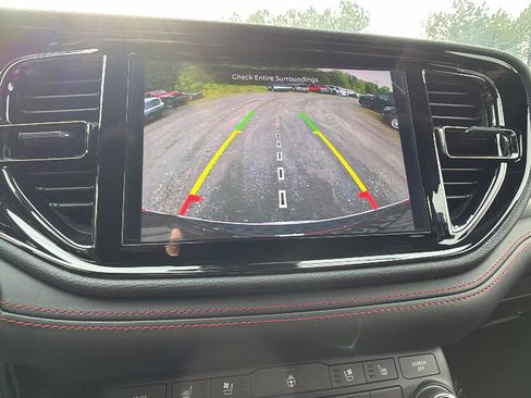 Used 2025 Dodge Durango GT AWD/4WD image 35