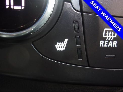 Used 2020 Chevrolet Traverse LT w/ LT Premium Package image 8