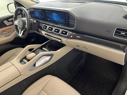Used 2020 Mercedes-Benz GLS 450 4MATIC image 27