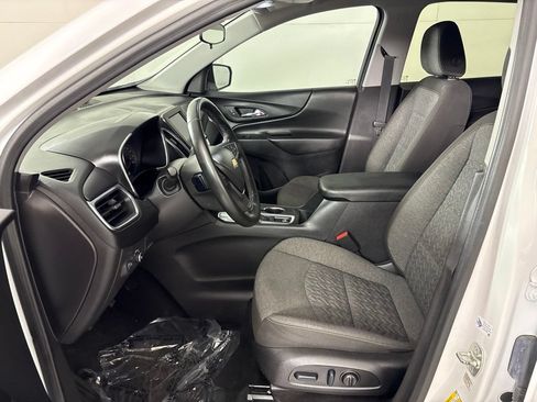 Used 2024 Chevrolet Equinox LT FWD image 25