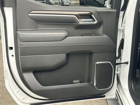 New 2026 GMC Sierra 1500 Elevation image 24
