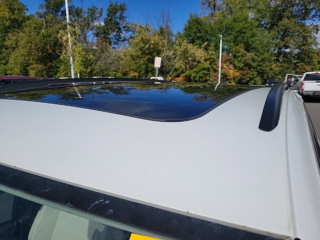 Used 2018 Volkswagen Tiguan SE w/ Panoramic Sunroof Package AWD/4WD image 6
