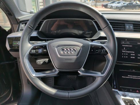 Used 2023 Audi e-tron Premium Plus w/ Premium Plus Package image 18