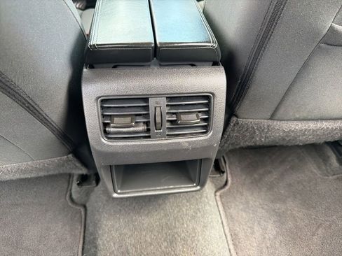 Used 2023 Nissan Rogue S FWD image 16