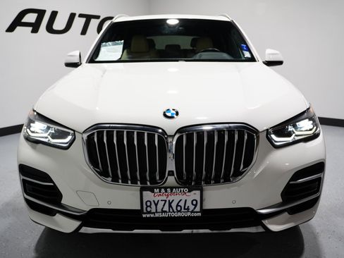 Used 2022 BMW X5 xDrive40i w/ Parking Assistance Package image 2