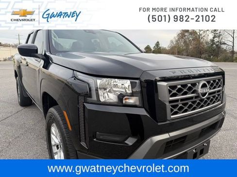 Used 2024 Nissan Frontier SV image 13