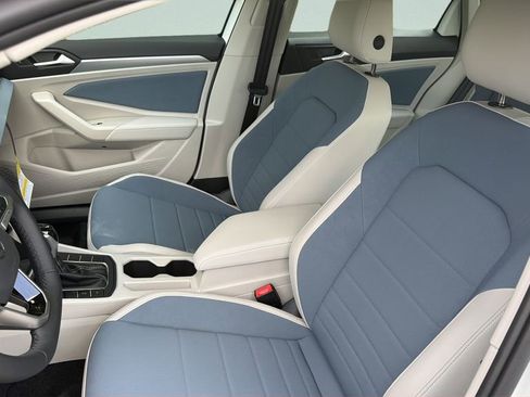 New 2026 Volkswagen Jetta SE FWD image 26