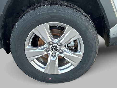 Used 2023 Toyota RAV4 XLE image 18