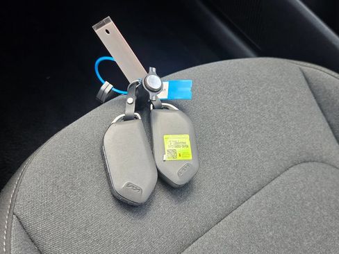 Used 2025 Kia K4 FWD image 19