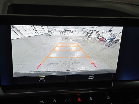 Used 2024 Chevrolet Silverado 1500 RST w/ Z71 Off-Road Package image 22